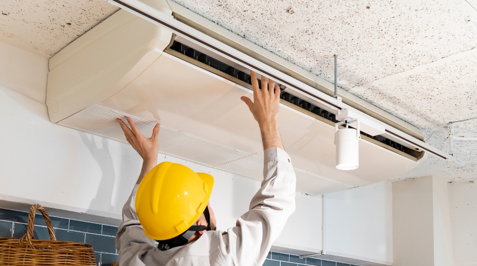 エアコン取替・内装工事を検討するタイミング