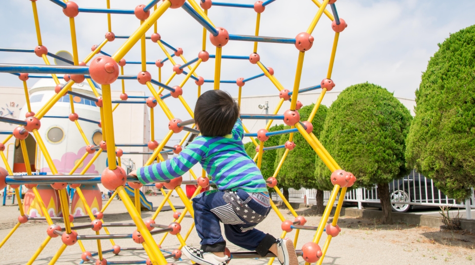 保育園・幼稚園の遊具で起こりやすい問題